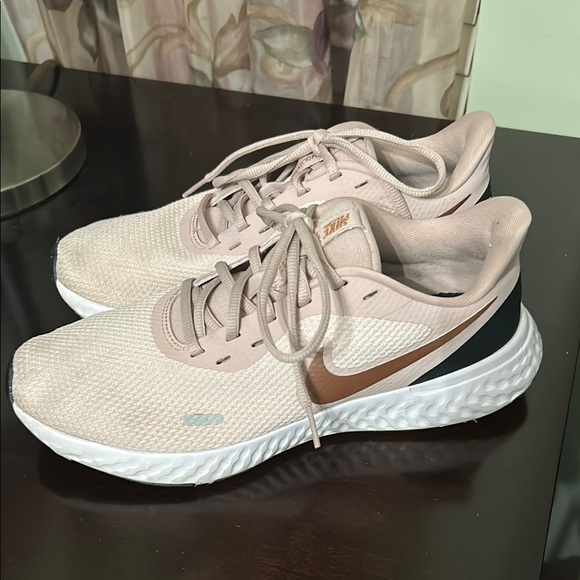 Nike Shoes - Nike Women's Rose Gold Running Shoes size 9